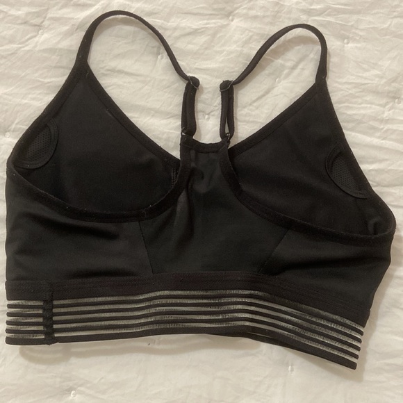 Nike Sports Bra - Picture 5 of 5